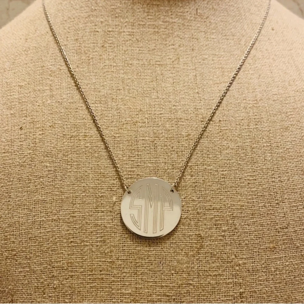 Stella & Dot | Necklace | Signature Engravable Disc Necklace